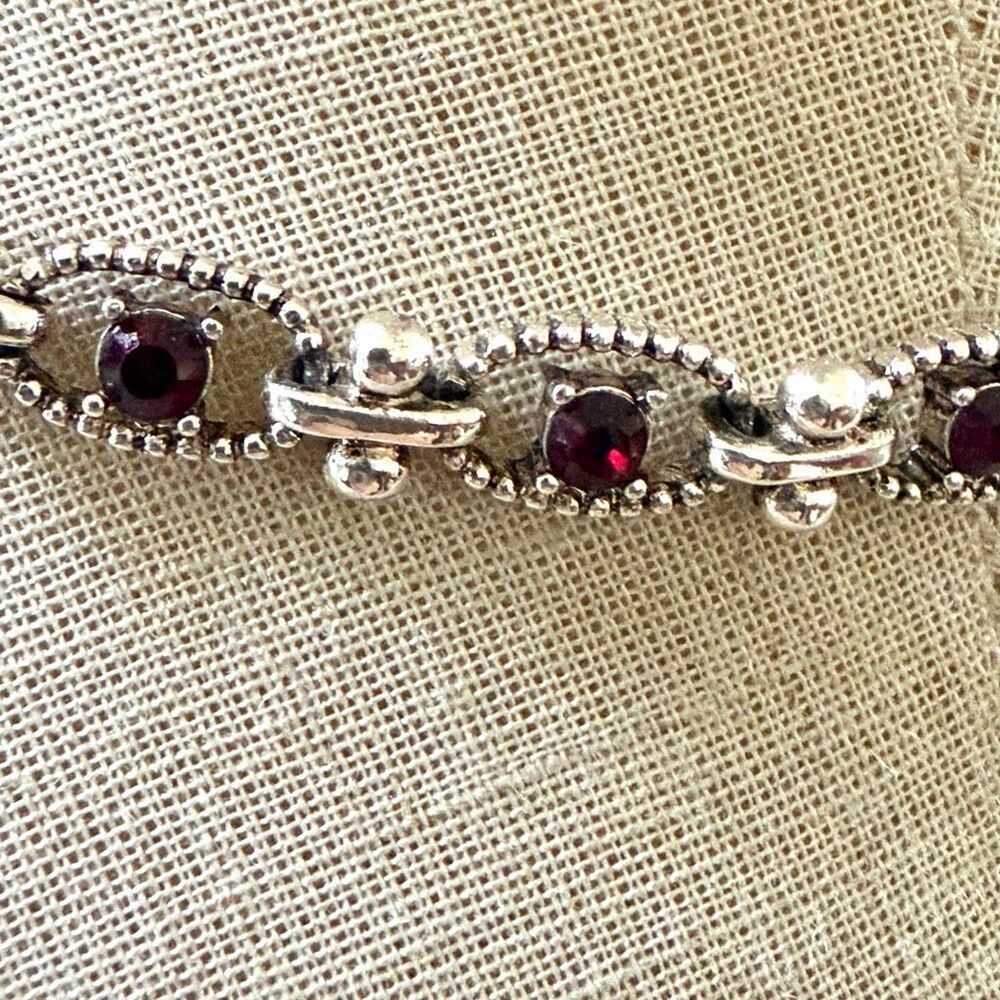 Napier Vintage Silver Tone Red Rhinestone Station Necklace - Picture 3 of 8